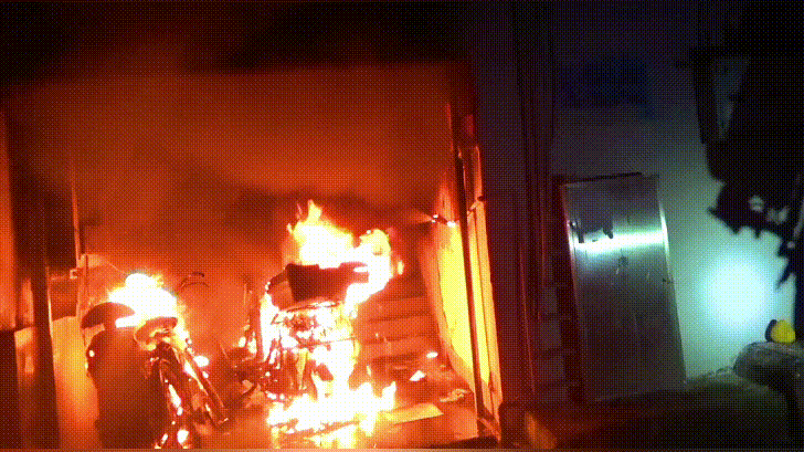 電動自行車火災：沒有管不住的“痛”，只有放任造成的“傷”