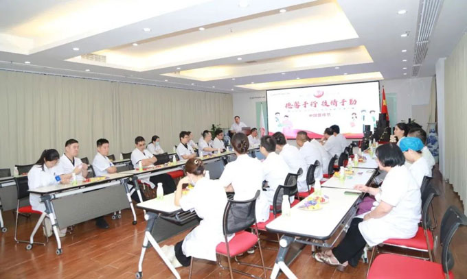 “德馨于行，技精于勤”——我院隆重舉辦第八個中國醫師節慶祝活動